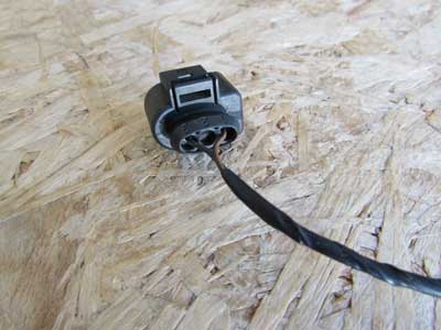 BMW 3 Pin Black Connector w/ Pigtail 20509953